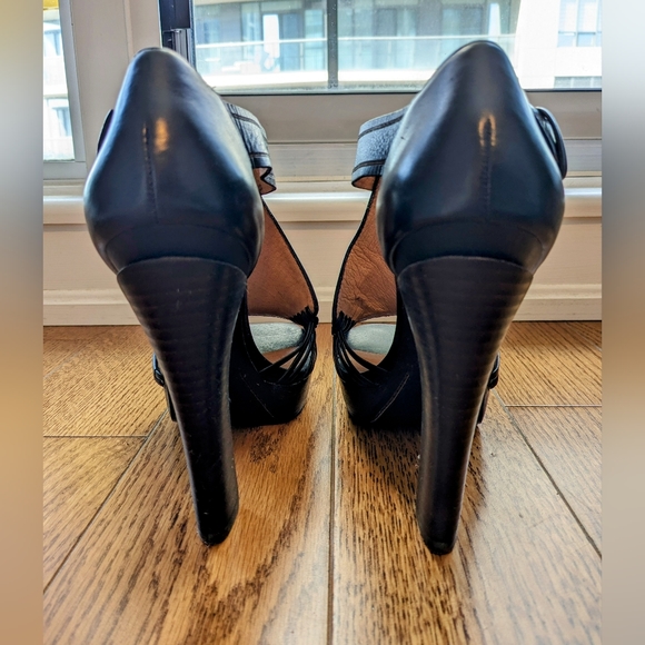 Modern Vintage platform heels - Picture 3 of 4